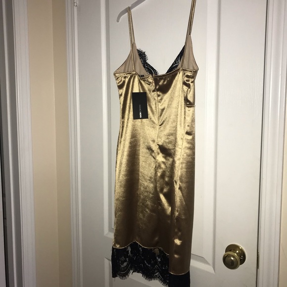 Taking it slow satin midi dress - Picture 4 of 9